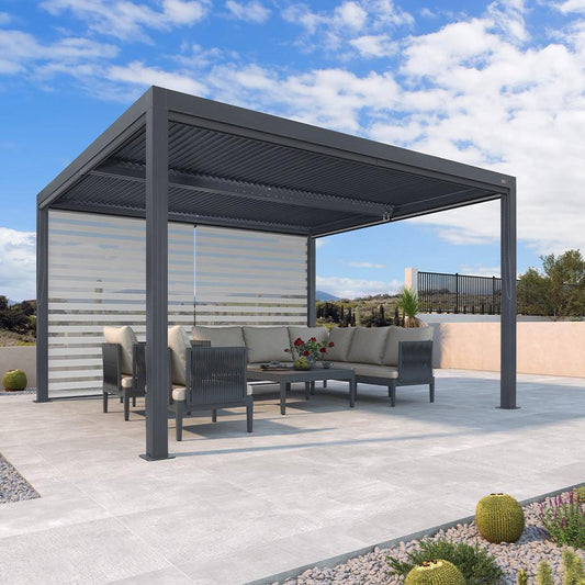 Pergola Bioclimatique Grise à Lames Orientables et Store Enrouleur